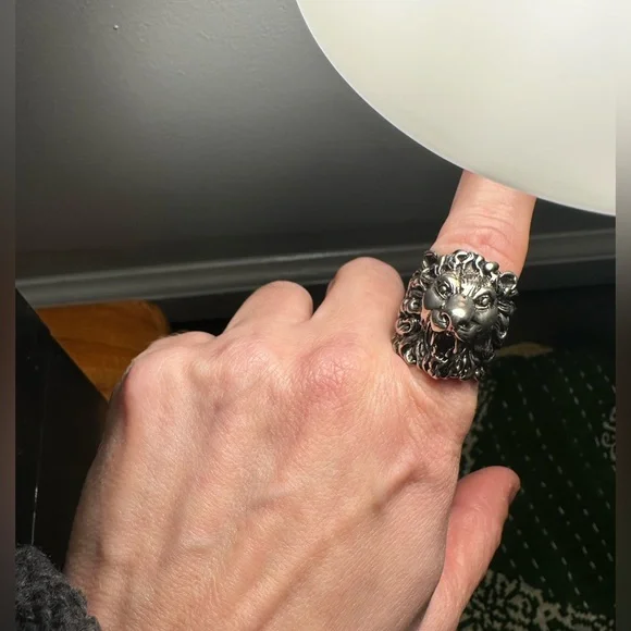 Gucci Silver Lion Ring size 8.5 with COA - Picture 5 of 6